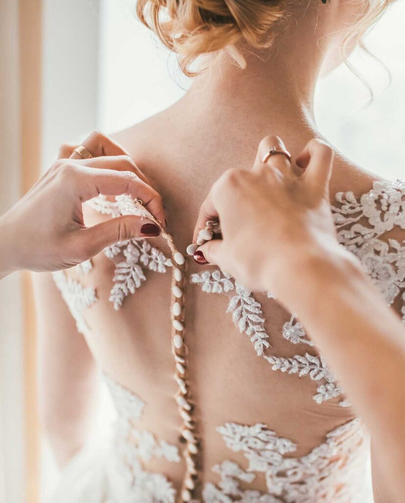 Braut beim Getting Ready